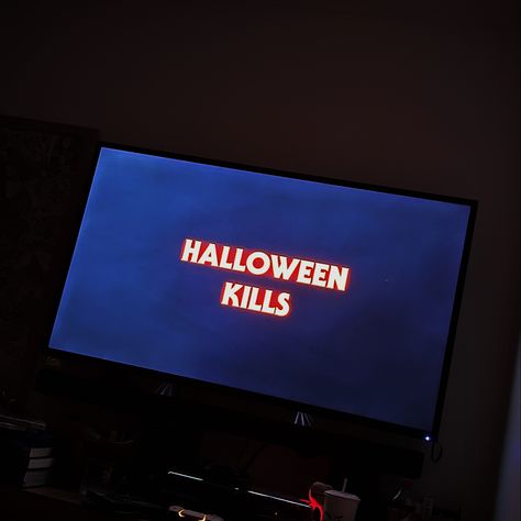 Watching Horror Movies Aesthetic Night, Watching Horror Movies Aesthetic, Horror Movie Date, Jonathan Core, Horror Movies Aesthetic, Ig Story Post, Michael Myers Movies, Photo Dump Instagram, Insta Dump