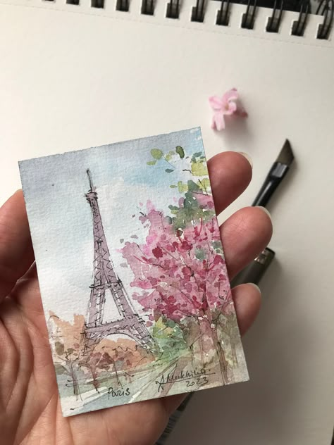 Eiffel Tower Watercolor Painting Easy, Paris Easy Paintings, Painting Paris Easy, Watercolor Paris Paintings, Mini Painting Watercolor, Paris Watercolor Painting Easy, Mini Water Colour Paintings, Eiffel Tower Painting Easy, Mini Watercolour Painting