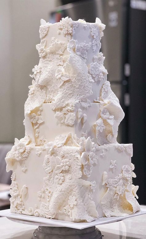 Wedding Cakes 2023, 2023 Wedding Cake, Cakes 2023, Cake Ideas Wedding, Wedding Cake Decorating, Beautiful Cake Designs, Wedding Cake Ideas, Elegance Wedding, Classic Wedding Cake