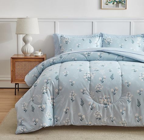 Blue Floral Comforter, Botanical Bedding, Twin Size Comforter, Floral Comforter Sets, Floral Comforter, Twin Bed Sets, Small White Flowers, Floral Bedding, Bed In A Bag