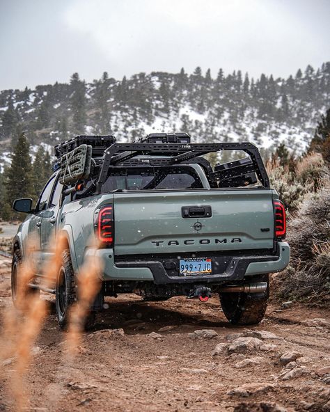 Get off the beaten path. ㅤ #📷@nv_lunar_taco #peragon #peragontruckbedcovers #getoutthere #tacoma #toyota #tacomaaccessories Toyota Tacoma Green, Toyota Tacoma Aesthetic, Tacoma Aesthetic, Toyota Aesthetic, Tacoma Accessories, Tacoma Toyota, Off The Beaten Path, Toyota Tacoma, Dream Car