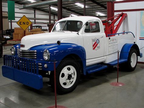 1949 Nash tow truck. ....Like going fast? Call or click: 1-877-INFRACTION.com (877-463-7228) for local lawyers aggressively defending Traffic Tickets, DUIs and Suspended Licenses throughout Florida Towing Service, Old Pickup, Antique Trucks, 4x4 Trucks, Work Truck, Gmc Trucks, Emergency Vehicles, Vintage Trucks, Tow Truck