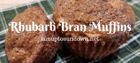 Bran Muffin Recipes, Rhubarb Muffins, Rhubarb Desserts, Bran Muffins, Healthy Muffin Recipes, Muffin Bread, Homemade Muffins, Baking Muffins, Rhubarb Recipes