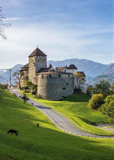 Vaduz Castle-Prince of Liechtenstein. Castles In Switzerland, Lichtenstein Country, Liechtenstein Aesthetic, Europe Castle Aesthetic, Countries Aesthetic, Liechtenstein Castle, Vaduz Castle, Summer Sketchbook, Vaduz Liechtenstein