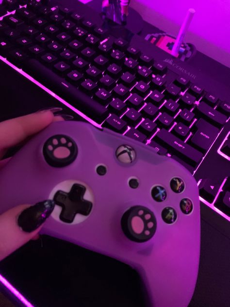 Purple Gaming Aesthetic, Gamers Aesthetic, Roblox Sets, Purple Games, Purple Goth, Pink Games, Gamer Setup, Wallpaper Set, Calligraphy Quotes Love