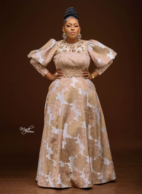 A dress for Queens ! 👸👸👸 Look royal in our luxury damask dress. We are House Of Misiano 💎 Damask Gown Styles For Nigerian Women, Nigerian Damask Dress Styles, Damask Gown Styles For Women, Damask Brocade Styles, Damask Styles For Women, Brocade Dress Modern African Fashion, Damask Styles For Nigerian Women, Damask Dress Styles, Brocade Dress Modern