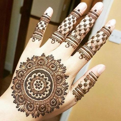 beautiful mehndi henna designs, we have professional henna artist avaibale that can do the mehndi at very affordable price. Front Hand Mehndi Designs Circle, Mandala Mehandi Designs, Mehendi Circle, Mandy Design, Easy Mehendi, Mehndi Cone, Henne Tattoo, Eid Mehndi, Henna Inspo