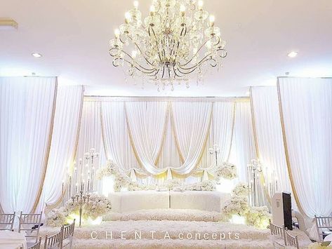 Gambar Wedding, Stage Design Wedding, Pelamin Cantik, Pelamin Nikah, Pre Engagement, Wedding Background Decoration, Wedding Stage Design, Wedding Planning Decor, Arch Decoration Wedding