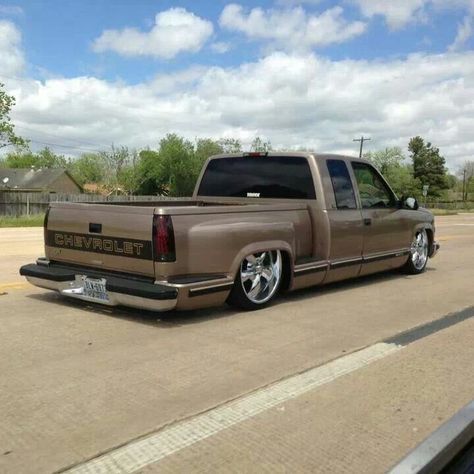 Bagged silverado obs Obs Silverado, 1993 Chevy Silverado, Chevy Obs, Sierra Gmc, Chevy Cheyenne, Obs Chevy, Slammed Trucks, Chevy Stepside, Silverado Truck