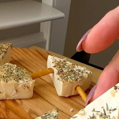 Bailey on Instagram: "Ep. 8 Awesome Apps ~ Christmas Cheese Trees🎄 these are insanely easy to make, they look so cute on a charcuterie board or on their own. Your guests are going to love these!⭐️ save this post to make later~ follow @sailor_bailey for more! Idea inspo from @macy.blackwell . How to make:: *Grab one or two containers of laughing cow cheese slices (they are precut and softened perfectly for the pretzel) *On a small plate, combine a dash of Italian seasoning, salt pepper or any Laughing Cow Christmas Tree Appetizer, Cheese Trees, Christmas Cheese Tree, Cheese Tree, Laughing Cow Cheese, Sailor Bailey, Macy Blackwell, Christmas Cheese, Cow Cheese