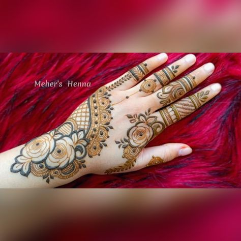 Meher's Henna Design, Aluna Mehndi Design, Meher's Henna, Henna Tattoo Designs Arm, Party Henna, Finger Henna Designs, Latest Henna Designs, Very Simple Mehndi Designs, Engagement Mehndi Designs