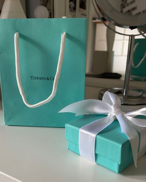 Tiffany And Co Astetic, Blue Tiffany Aesthetic, Tiffany Jewelry Aesthetic, Tiffany Blue Aesthetic, Tiffany Core, Achieve Aesthetic, January Title, Tiffany And Co Aesthetic, Tiffany & Co