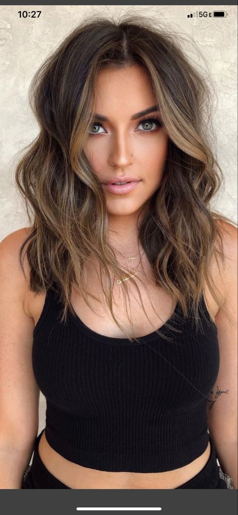 Summer Brown Hair, Dark Brown Hair With Blonde Highlights, Biolage Hair, Medium Length Brown Hair, Baylage Hair, Highlights For Dark Brown Hair, Summer Hair Trends, Brunette Balayage Hair, Brown Hair Balayage