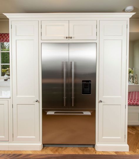 Cabinets Around Fridge, White Kitchen Pantry, Walnut Island, Kitchen Larder, Kitchen Fridges, Classic Kitchen, White Kitchen Design, Range Cooker, Kitchen Extension