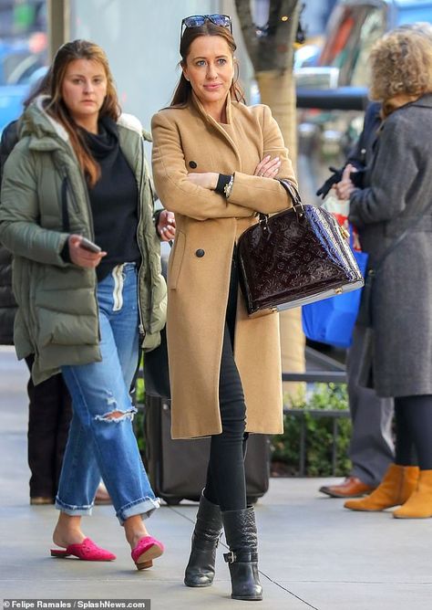 Jessica Mulroney Style, Meghan Markle Jessica Mulroney, Jessica Alba Business Style, Jessica Alba Airport Style, Jessica Alba Flare Jeans, Jessica Alba 2014, Jessica Mulroney, Meghan Markle Style, Meghan Markle