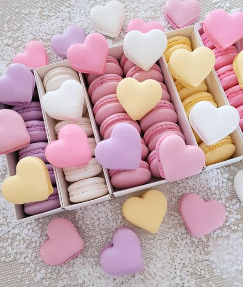 Valentine Special, Macaroons, High Tea, Cake Art, Meringue, Handmade Soap, Pretty Pictures, A Heart, Macarons