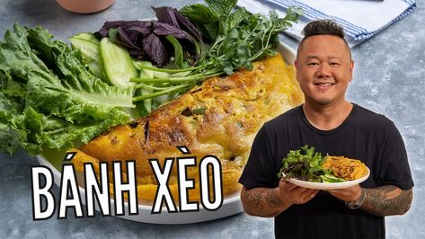 Ban Xeo Recipe, Bahn Xeo Recipe, Vietnamese Crepes, Jet Tila, Crepe Ingredients, Vietnamese Street Food, Dim Sum Recipes, Spicy Dipping Sauce, Vietnamese Dishes