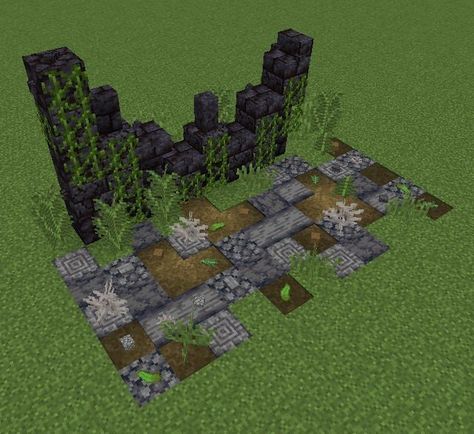 Minecraft Ruins Building, Ruins Minecraft Ideas, Minecraft Medieval Path, Minecraft Road Design, Goth House Minecraft, Minecraft Roads Ideas, Minecraft Ruins Ideas, Minecraft Paths Design, Ruins Minecraft