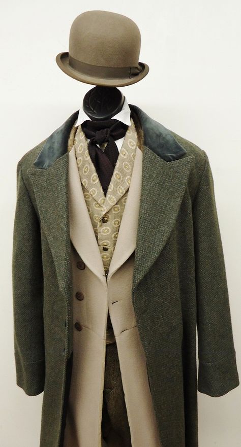 TC choice = 1860’s – 1870’s – P.A Suit w/ Overcoat 1860s Outfits, 1800s Outfits, 1800s Costume, Doctor Romance, 1800s Mens Fashion, Victorian Mens Fashion, Men Overcoat, Victorian Men, Outfit Costume