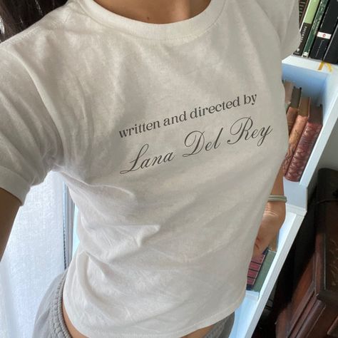 Baby Tees Aesthetic, Everskies Profile, Outfit Builder, Lana Del Rey Shirt, Angelic Beauty, Shirt Coquette, Street Style Aesthetic, Girl Vibe, Sandy Liang