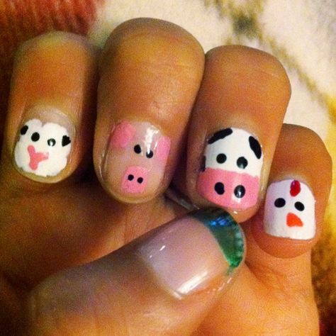 Farm animals Farm Animal Nails, Pig Nails, Animal Nail Designs, Farm Day, Barnyard Birthday, Holiday Nail Designs, Animal Nails, Creative Nail Designs, New Farm