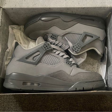 Air Jordan 4 wet cement Cement Color, Jordan Grey, Shoes Air, Air Jordan 4, Jordans For Men, Jordan Shoes, Mens Shoes Sneakers, The Box, Cement