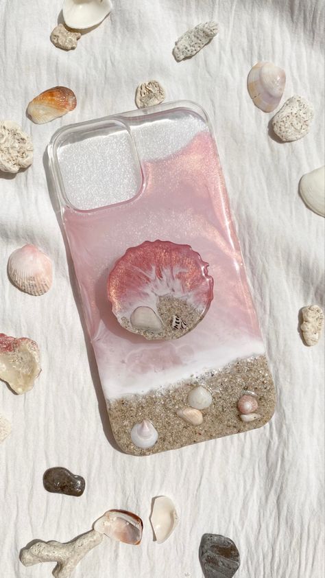 Resin Phone Cover Ideas, Resin Cover Phone, Pink Resin Art, Resin Phone Cover Design, Resin Case Phone, Resin Art Phone Cover, Resin Phone Case Ideas, Resin Phone Cover, Resin Art Phone Case