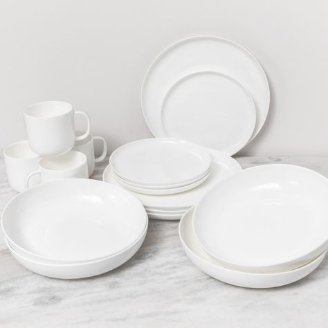 Fine Restaurant, Kitchenware Store, White Dishes, Medicine Cabinet Mirror, Pasta Bowls, Front Door Decor, Clean Kitchen, Dinnerware Set, Dinnerware Sets