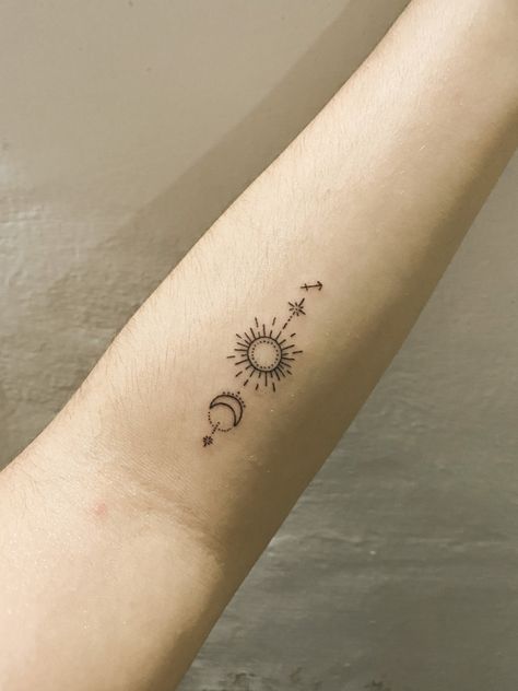 Sagittarius Tattoo Aesthetic, Sagittarius Minimalist Tattoo, Bad Girl Aesthetic Tattoo, Sagittarius Tattoo Minimalist, Flesh Art, Sagittarius Tattoo, Minimal Tattoos, Simple Tattoo Designs, Simple Tattoo