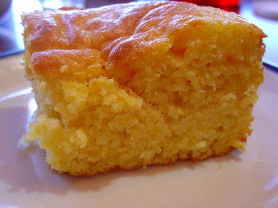 The pinner said, "Cornbread mixed with Yellow cake mix~ no one has to know your secret But..... its the BEST cornbread you will ever eat!! This is what they do at Disneyland." Boston Market Cornbread, The Best Cornbread, Best Cornbread, Mexican Cornbread, Cornbread Mix, Crumpets, Think Food, Yellow Cake, Yellow Cake Mixes