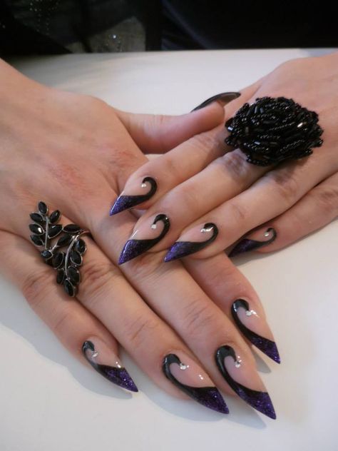 gothic cat tails Alternative Nails, Gothic Cat, Cat Tails, Spell Books, Gothic Nails, Witchcraft Spell Books, Bat Wing, Cat Tail, Stiletto Nails