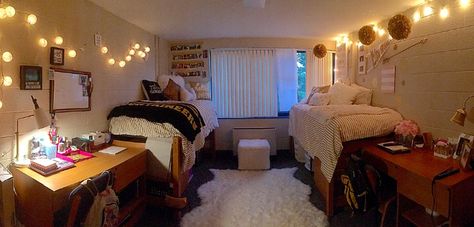 Appalachian State dorm room #dorm #appalachian #college Dorm Room Packing List, University Dorm Room, College Dorm Organization, Dorm Room Checklist, College Dorm Room Inspiration, University Dorm, University Dorms, Dream Dorm, Dorm Sweet Dorm