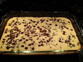 Ashley's Pinterest Place: Paula Deen Chocolate Chip Ooey Gooey Butter Cake Paula Deen Butter Cake, Cake With Chocolate Chips, Ooey Gooey Butter Cake, Gooey Cake, Paula Deen Recipes, Gooey Butter Cake, Butter Cake Recipe, Chocolate Chip Cake, Chocolate Chip Recipes