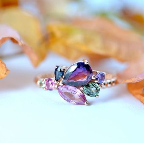 Colored Gemstone Rings, Sapphire Cluster Ring, Shelter In Place, Vintage Inspired Rings, Multi Gemstone Ring, Blue Peach, Peach Pink, Pretty Jewellery, Gold Band