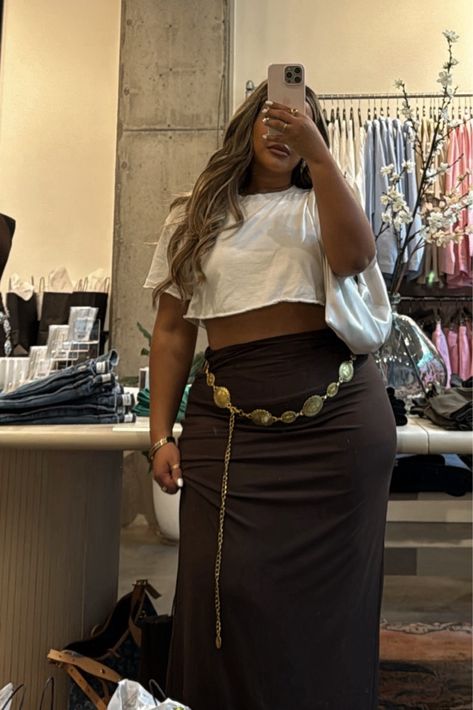 Looks Hip Hop, Skirt And Crop Top, Plus Size Baddie Outfits, Mode Hippie, Look Plus Size, Earthy Outfits, Curvy Girl Outfits, Curvy Outfits, Looks Style