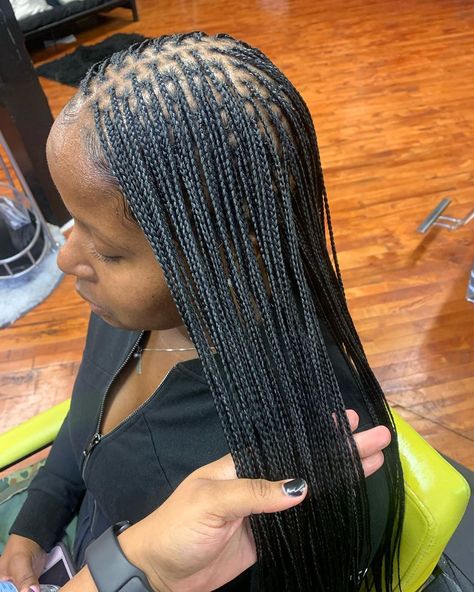 Small Rope Twist Braids, Xs Box Braids, Night Dinner Outfit Classy, Micro Knotless Box Braids, Extra Small Knotless Box Braids, Extra Small Knotless Braids, Small Braids Hairstyles, Micro Knotless Braids, Micro Knotless