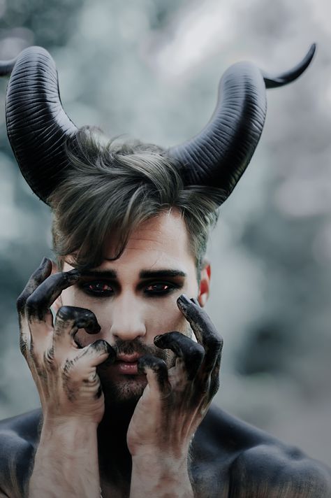 Dark Fae Aesthetic Male, Dark Fae Aesthetic, Succubus Cosplay, Fancy Halloween Costumes, Fae Aesthetic, Demon Costume, Makeup Artist Branding, Devil Makeup, Male Fairy