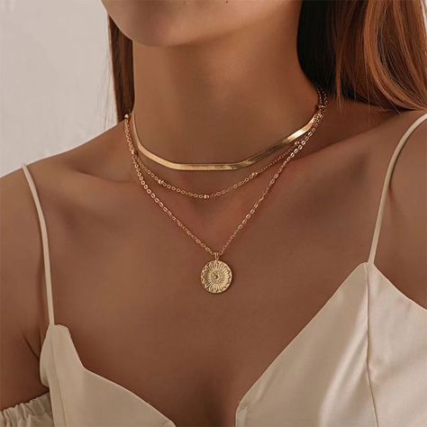 Kalung Choker, Festival Mode, Layered Chain Necklace, Herringbone Necklace, Boho Choker, Layered Necklace Set, Multi Layer Necklace, Moon Pendant Necklace, Layered Chains