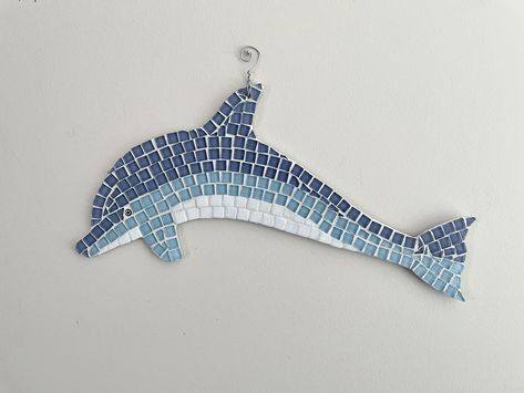 Mosaic Dolphin, Dolphins Mosaic, White Glass Tile, Mosaic Wall Hanging, Table Mosaic, Glass Dolphin, Blue Glass Tile, Iris Painting, White Mosaic