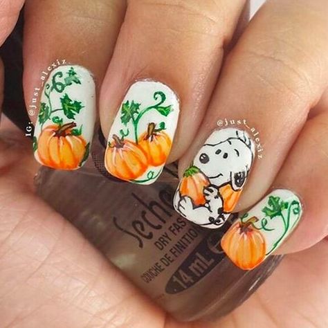 DIY Fall Nail Art Ideas | POPSUGAR Beauty Snoopy Nails, Thanksgiving Nail Designs, Thanksgiving Nail Art, Halloween Acrylic Nails, Nail Art Pictures, Pumpkin Nails, Fall Nail Art Designs, Thanksgiving Nails, Halloween Nail Designs