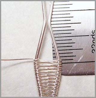 Wire Weaving Techniques, Jewelry Tutorials Free, Wire Weaving Tutorial, Jewelry Hacks, Wire Wrapping Techniques, Wire Wrapped Stone Jewelry, Wire Wrap Jewelry Designs, Wire Wrapped Jewelry Diy, Weaving Tutorial