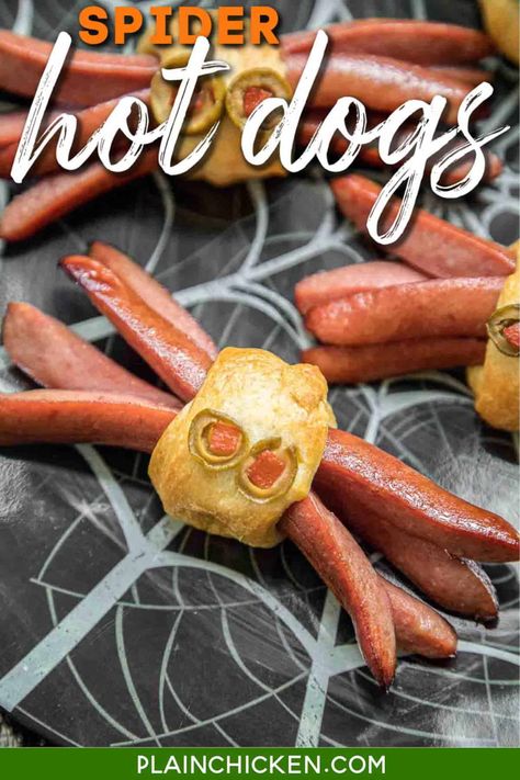 Spider Hotdogs, Hot Dog Spiders, Halloween Hotdogs, Plain Chicken Recipe, Hotdog Sandwich, Halloween Finger Foods, Perfect Halloween Party, Fun Halloween Food, Halloween Dinner