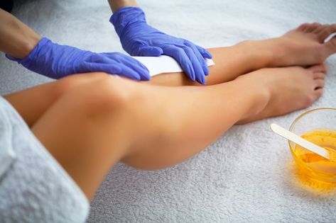 Waxing. beautician waxing woman's leg in... | Premium Photo #Freepik #photo #people #hand #woman #beauty Full Body Wax, Waxing Salon, Ideal Beauty, Waxed Eyebrows, Brazilian Waxing, Body Waxing, Eye Lashes, Unwanted Hair, Women Legs