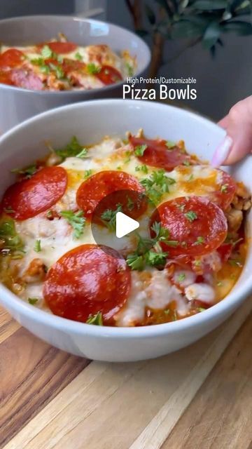 My Wellness by Nature | Pizza Bowls 🍕
For my pizza lovers looking for a healthier alternative!low carb, tasty and customizable. Full of protein and ready in 3... | Instagram Keto Pizza Bowl, Pizza Bowls, Sailor Bailey, Pizza Bowl, Keto Ideas, Pizza Lovers, Love Pizza, Amazon Store, Bowls Recipe