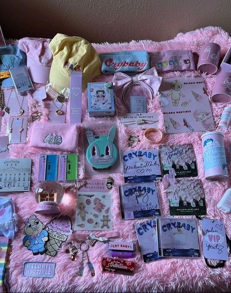 Cry Baby Melanie Martinez, Cry Baby Storybook, Melanie Martinez Birthday, Melanie Martinez Merch, Melanie Martinez Outfits, Melanie Martinez Photography, Birthday List, Cute Friends, My Dream