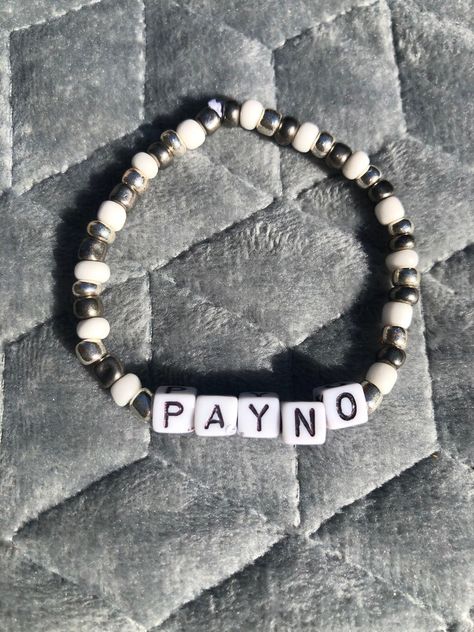 Liam Payne Bracelet Ideas, Liam Payne Bracelet, One Direction Bracelet Ideas, 1d Bracelet, Liam Core, 1d Core, Concert Bracelets, Friend Bracelets, Handmade Jewelry Tutorials