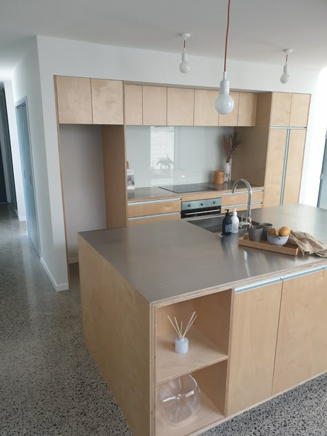 Beautiful plywood kitchen on concrete flooring Amelie Kitchen, Plywood Kitchen Cabinets, Kitchen Concrete Floor, Plywood Kitchens, Ply Kitchen, Birch Kitchen, Small Condo Kitchen, Cabinet Layout, Kitchen Planning