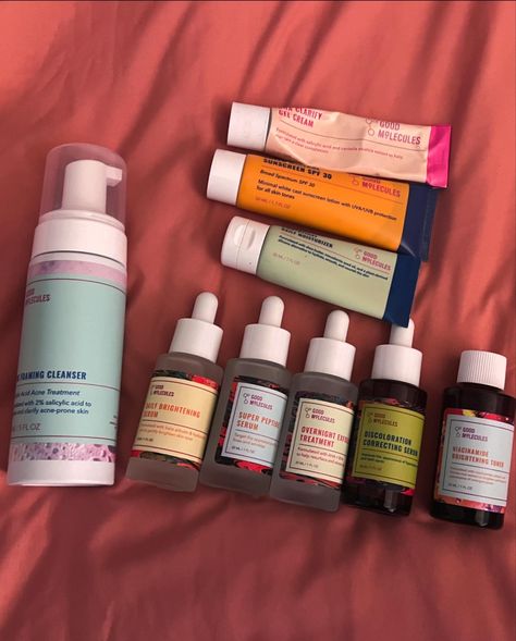 🌼skin care essentials🌼 @goodmolecules #goodmolecules #skincareroutine #skincareproducts #fyp #discoloration #hyperpigmentation #peptideserum #niancinamide Skin Care Hyperpigmentation, Good Molecules, Dream Christmas, Peptide Serum, Skin Spots, Facial Skin Care Routine, Favorite Skincare Products, Sunscreen Lotion, 2025 Vision