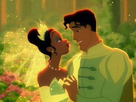 Princess and the frog Fan Art Disney, Bella Y Edward, Ron Y Hermione, Meg Hercules, Tiana And Naveen, Prince Naveen, Disney Romance, Disneyland Rides, Princesa Tiana