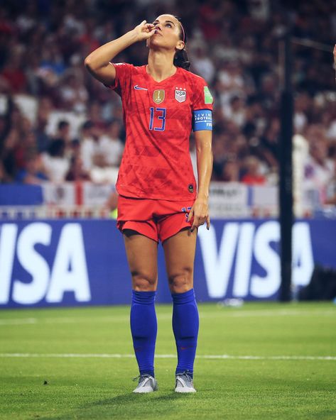 Alex Morgan Wallpaper, Fifa Cup, Usmnt Soccer, Sports Inspiration, Football Life, Uswnt Soccer, 13 Colonies, Alex Morgan Soccer, Soccer Photography